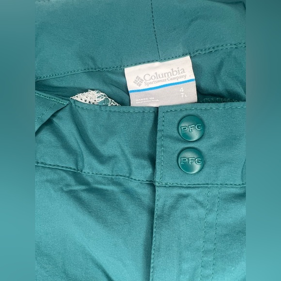 Women's PFG Coral
Point™ III Shorts - Picture 5 of 6